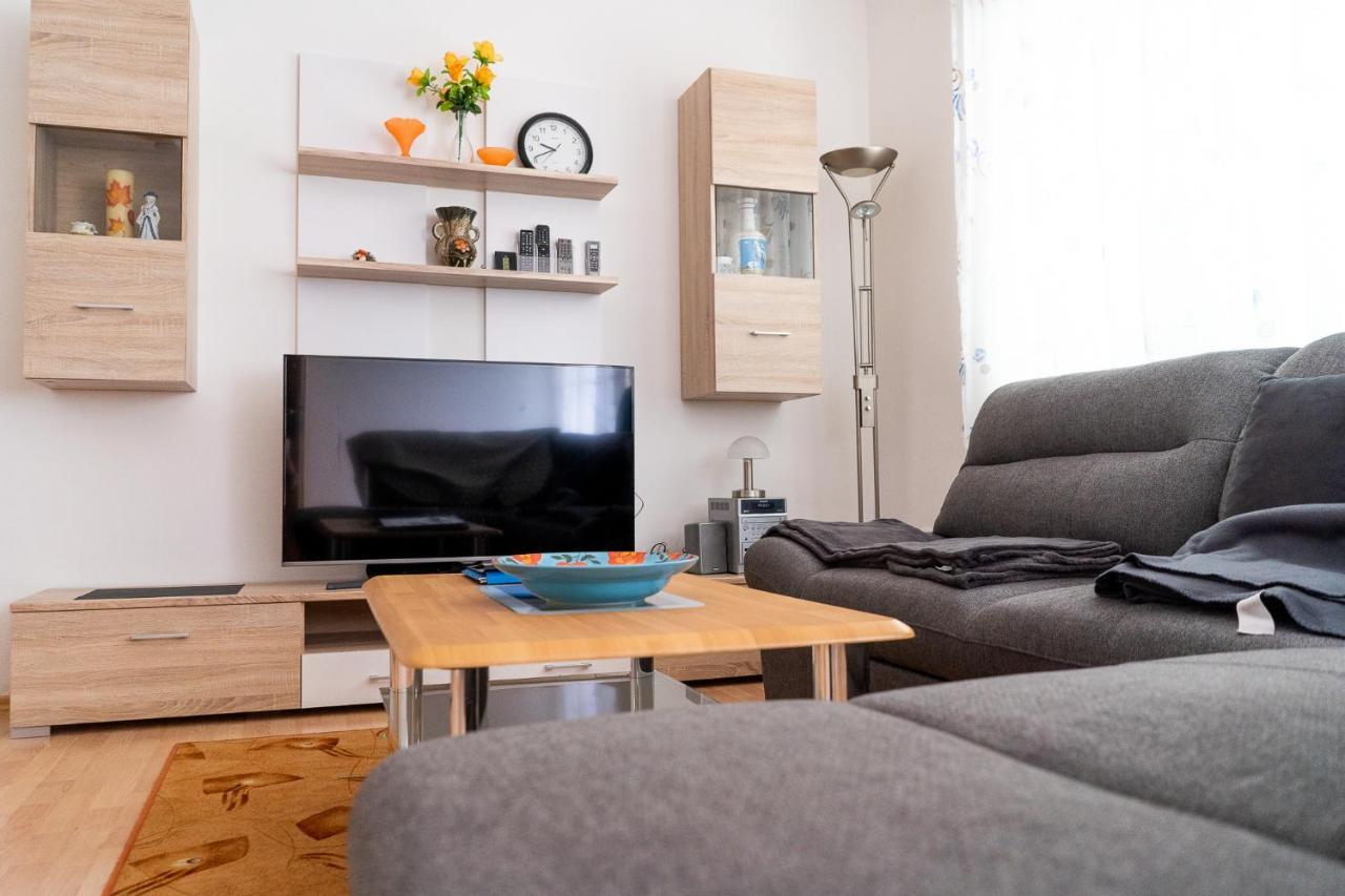 Apartment Mladen ビオグラード・ナ・モル エクステリア 写真