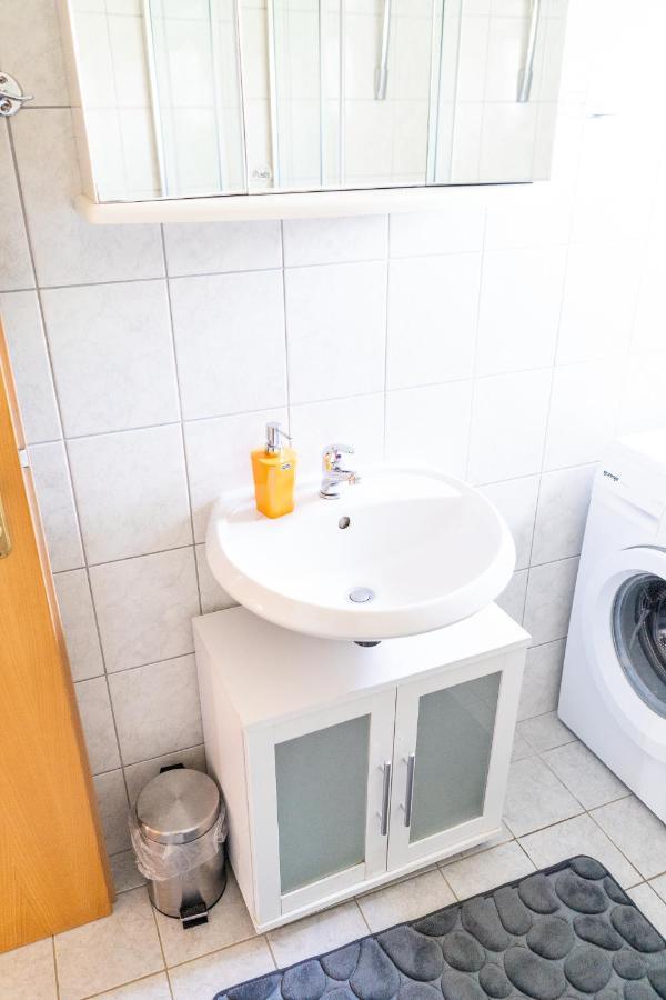 Apartment Mladen ビオグラード・ナ・モル エクステリア 写真