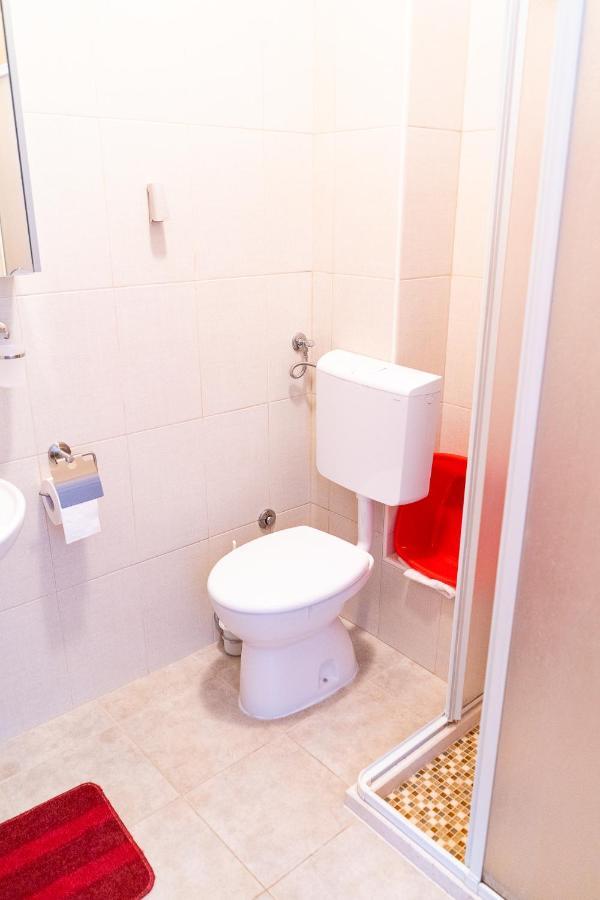 Apartment Mladen ビオグラード・ナ・モル エクステリア 写真