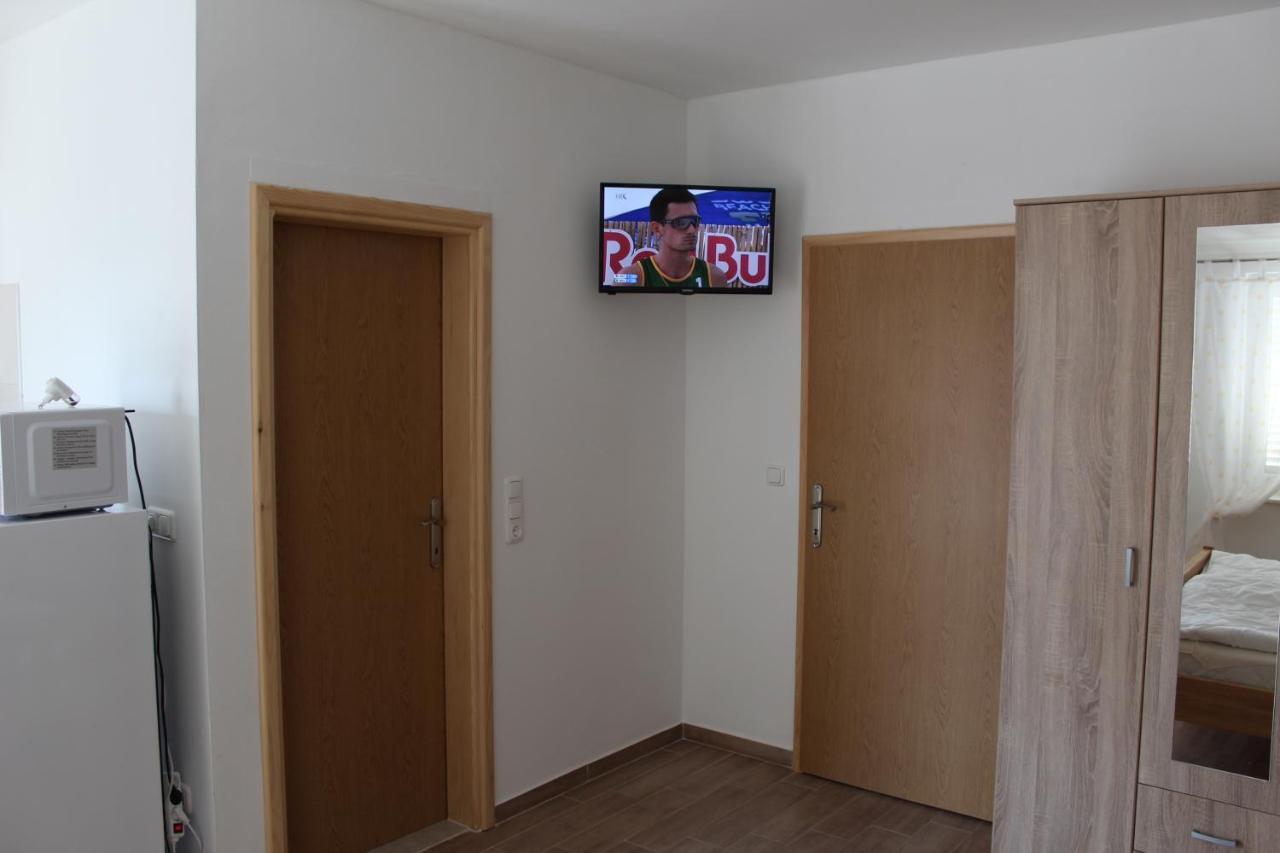 Apartment Mladen ビオグラード・ナ・モル エクステリア 写真
